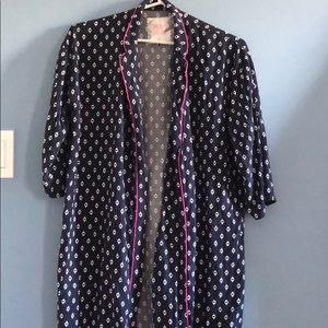 Small-medium home robe